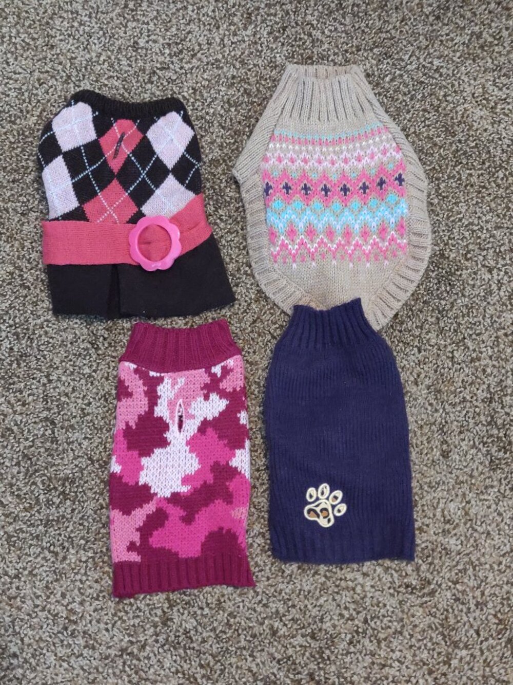 Small Dog Clothes *Bundle of 37 Pieces* All XXS or XS - Picture 9 of 10